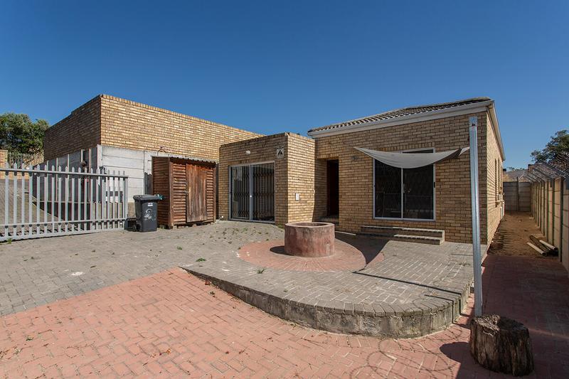 3 Bedroom Property for Sale in Normandie Western Cape